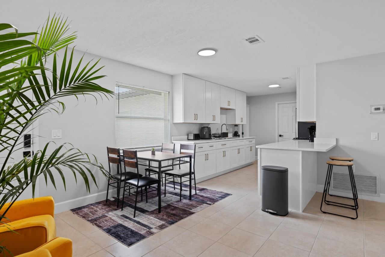 Key Largo Dr W - Photo 3 of 50