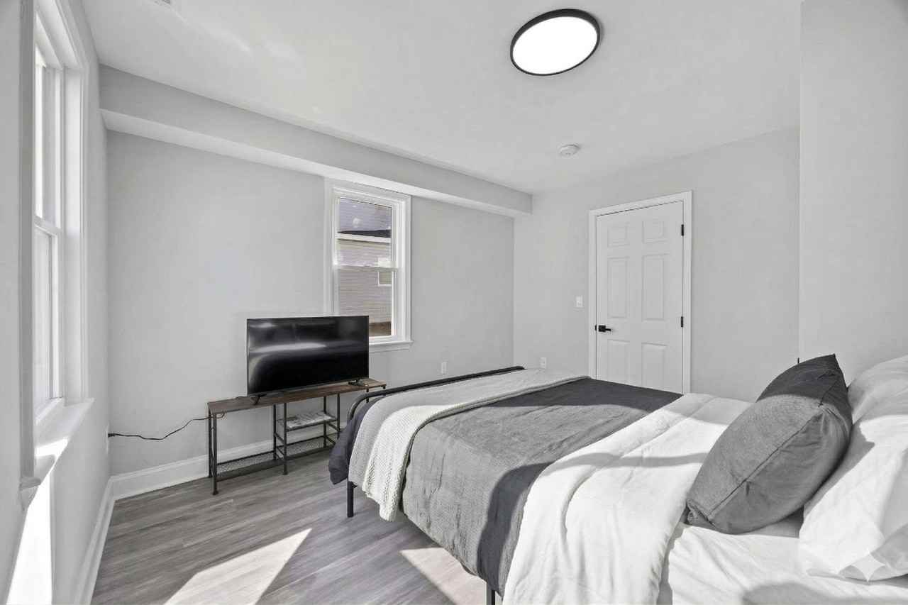 Sycamore Ave - Photo 4 of 5