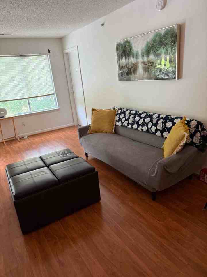 University Ct - Photo 2 of 17