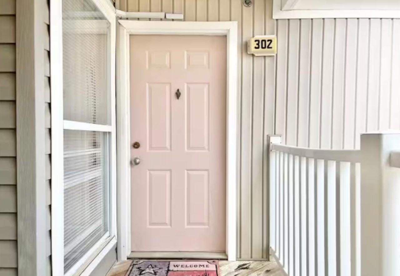 University Ct - Photo 3 of 17