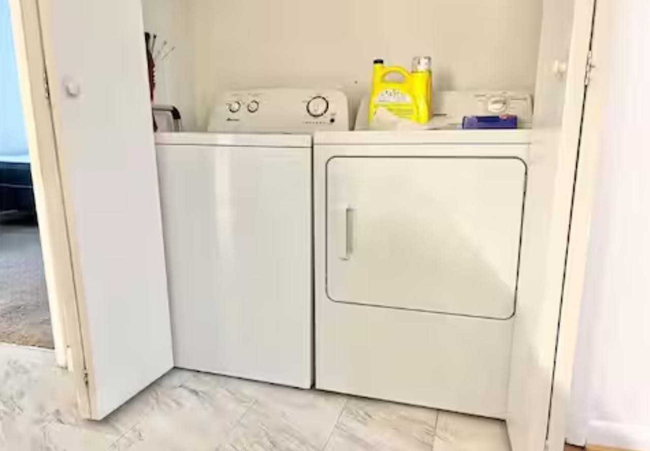 University Ct - Photo 6 of 17