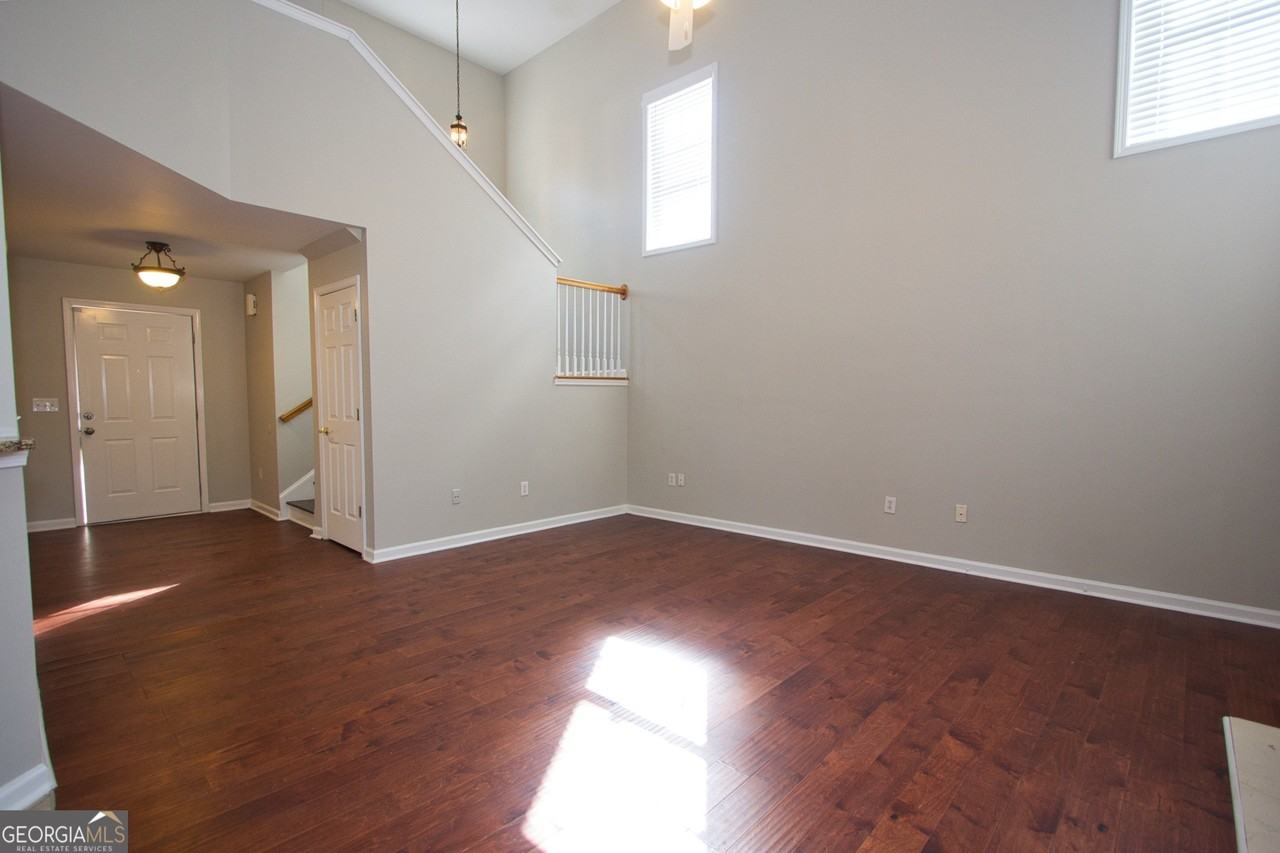 585 Chapel Walk Ln - Photo 3 of 40