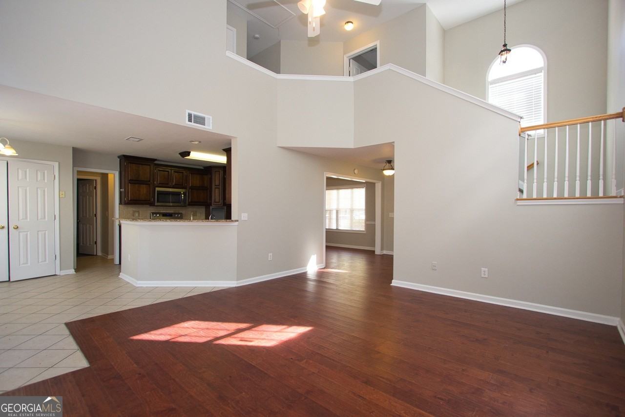 585 Chapel Walk Ln - Photo 5 of 40