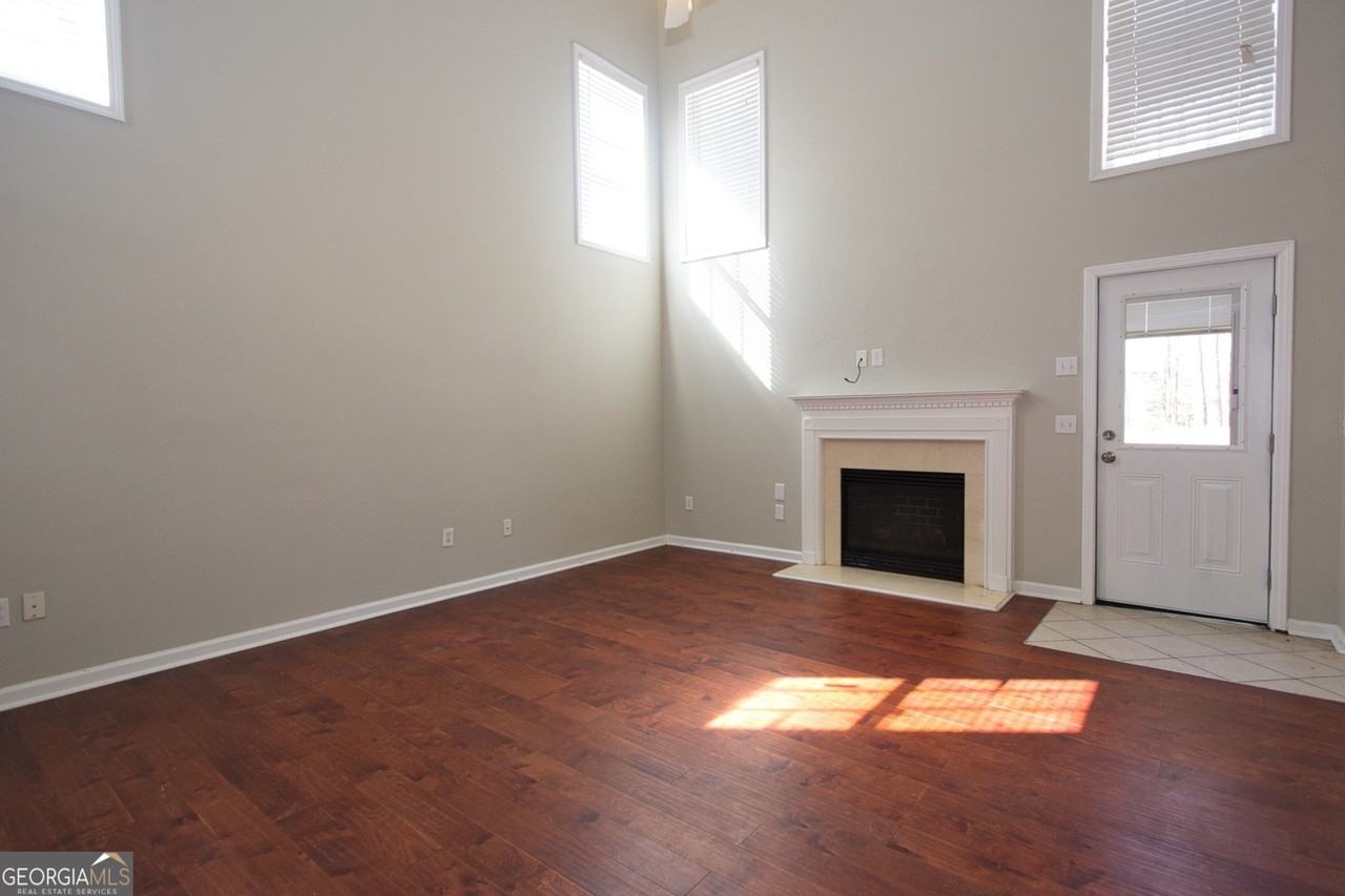 585 Chapel Walk Ln - Photo 6 of 40