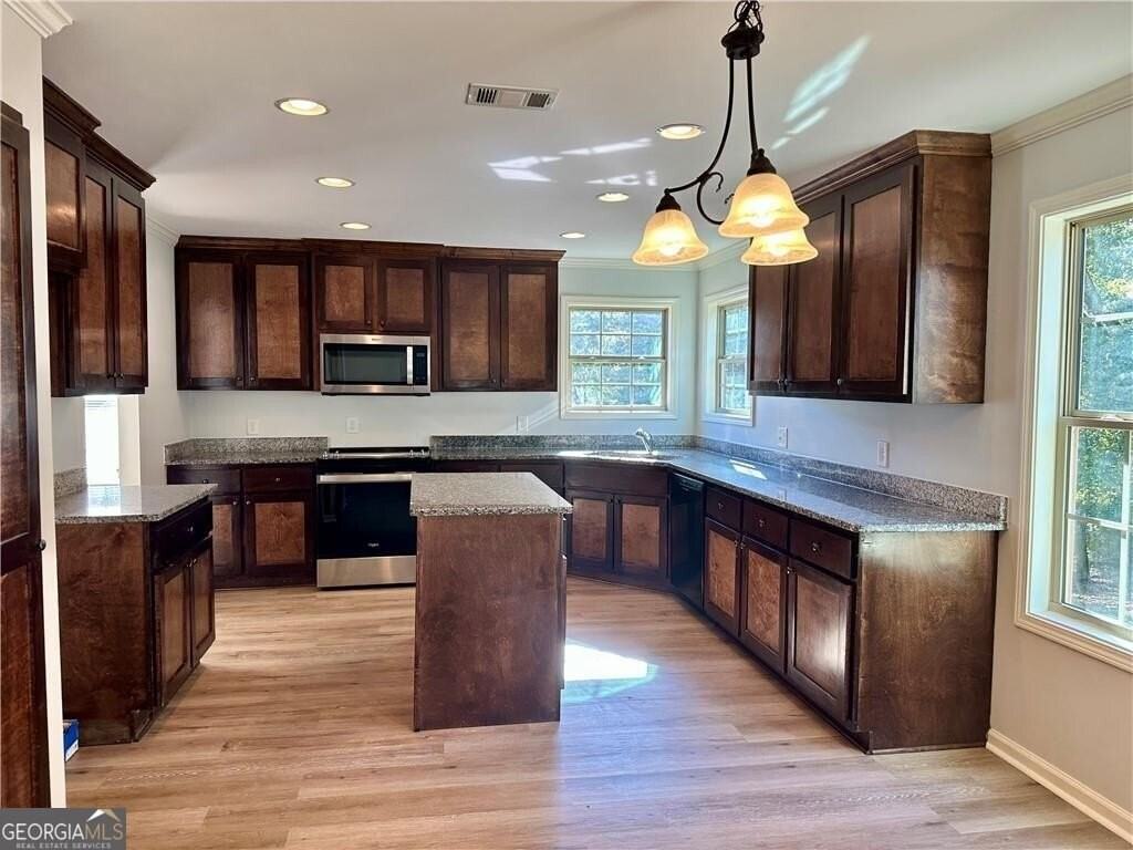 712 Pinnacle Dr - Photo 7 of 14