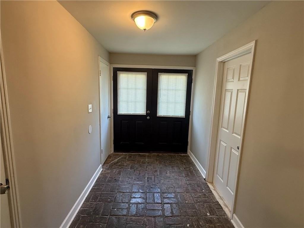 505 Newport Dr W - Photo 2 of 28