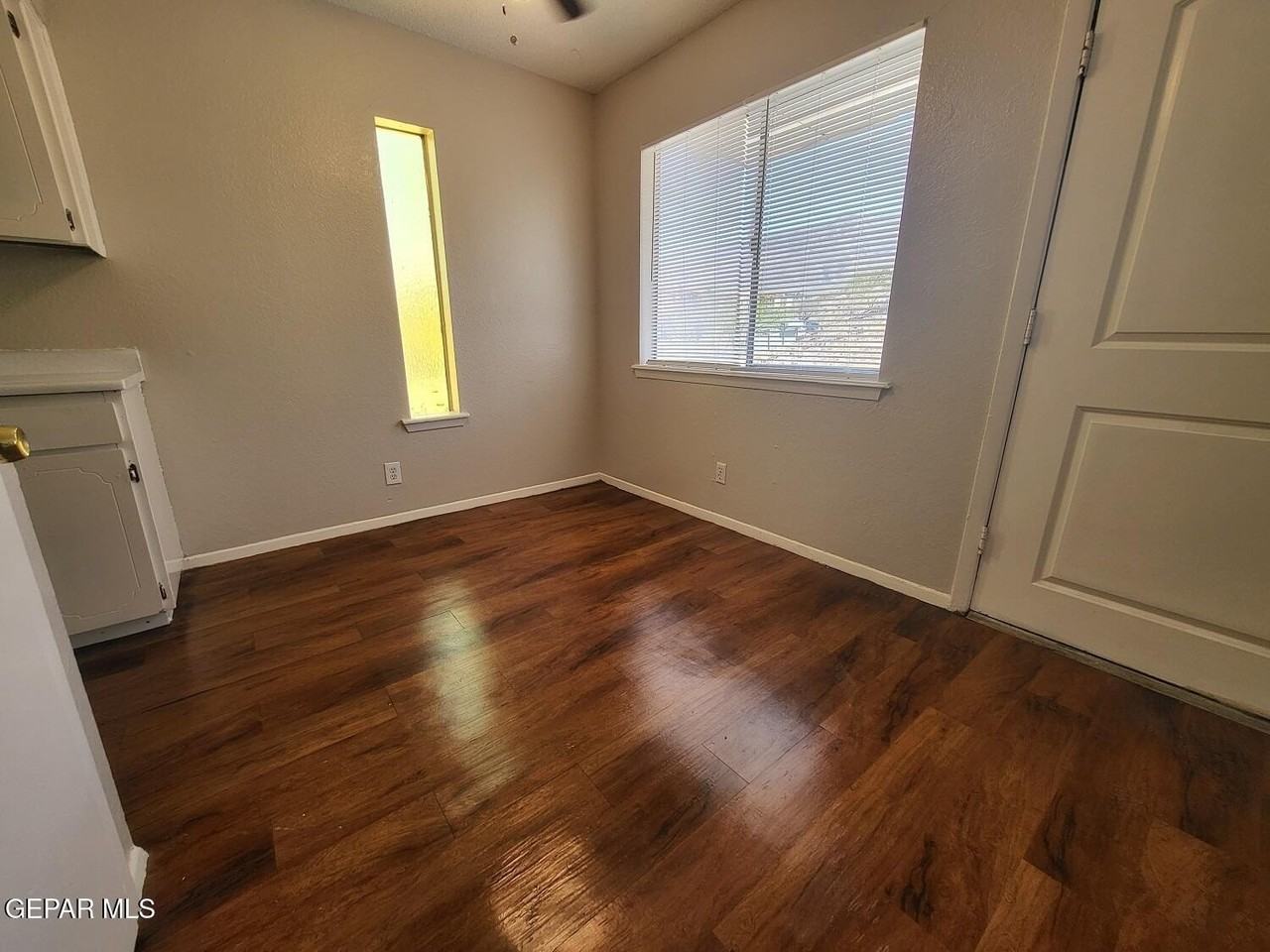 5209 Carousel Dr #6 - Photo 3 of 10
