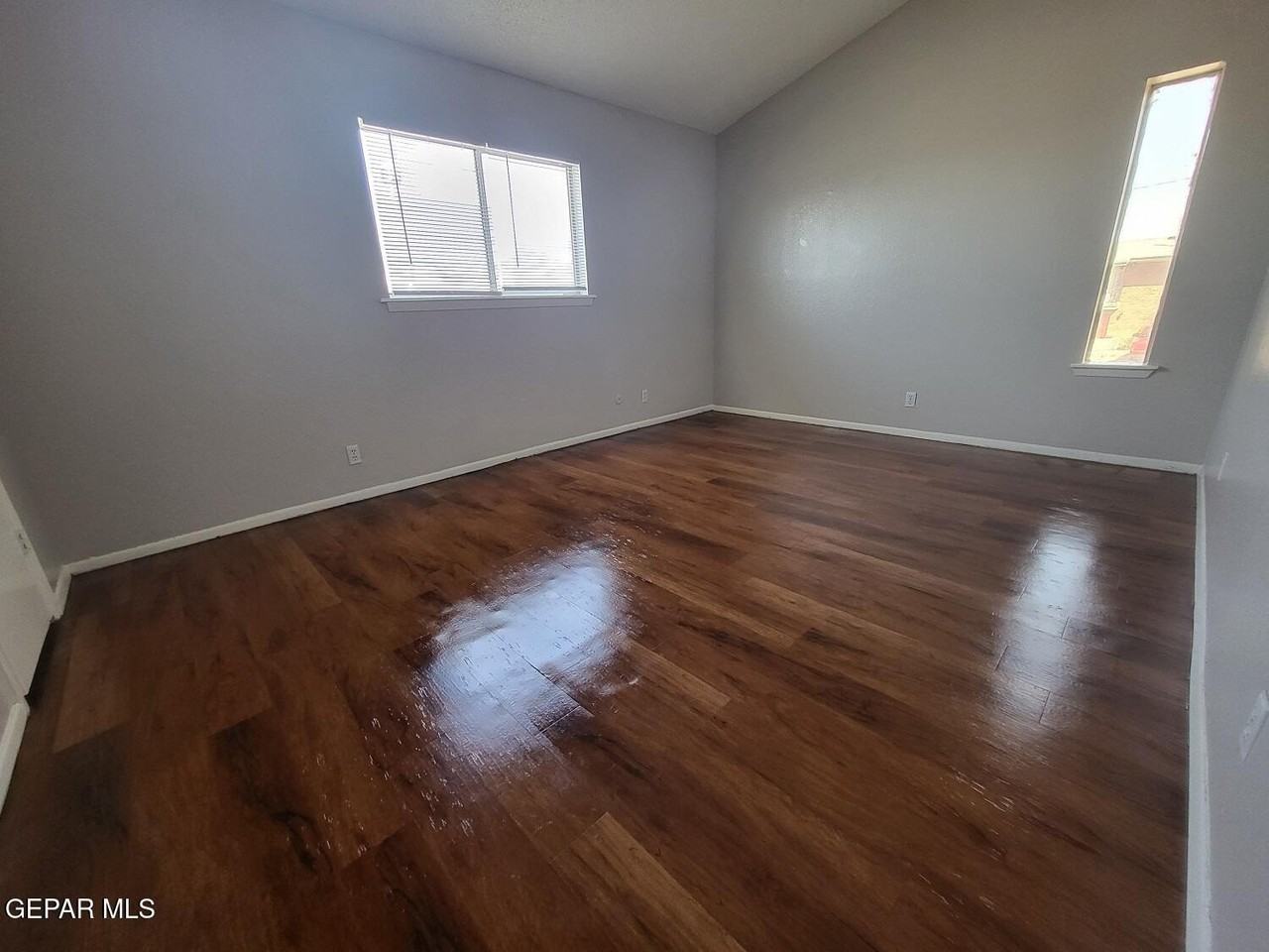5209 Carousel Dr #6 - Photo 7 of 10