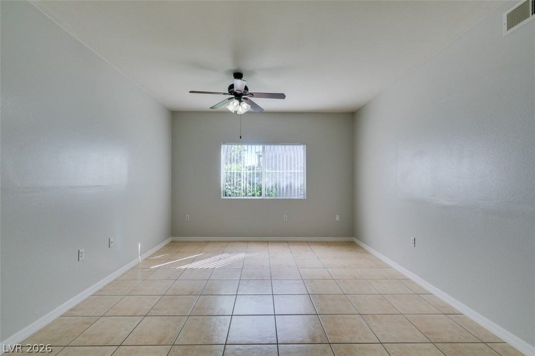 10245 S Maryland Pkwy #124 - Photo 7 of 40