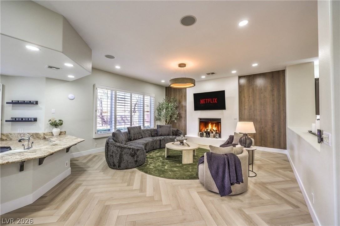 7520 Captains Harbor Dr - Photo 7 of 49