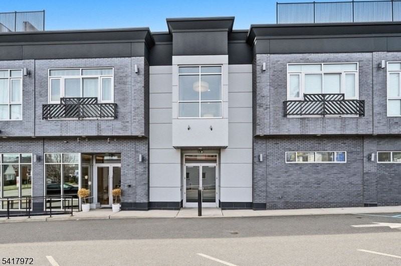 271 Millburn Ave #2D - Photo 2 of 18