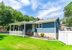 80 White Meadow Rd - Photo 1 of 1