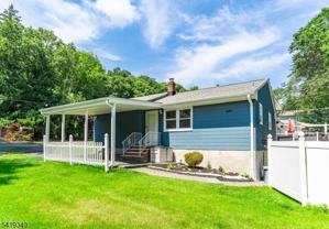 80 White Meadow Rd - Photo 1 of 1