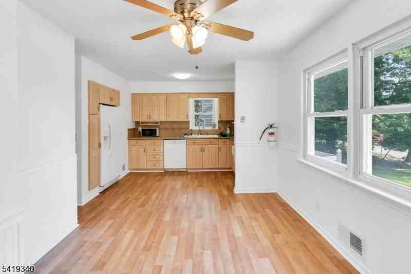 80 White Meadow Rd - Photo 6 of 17