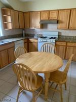 featured image of 129 Sayre St #2nd