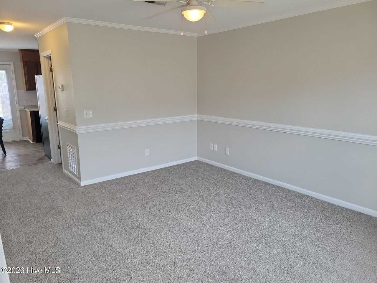 19 Upton Ct - Photo 6 of 24