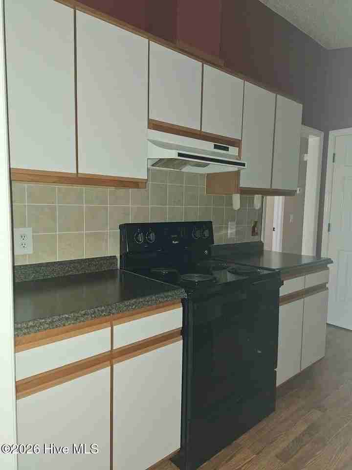 143 Pine Branches Close - Photo 5 of 11