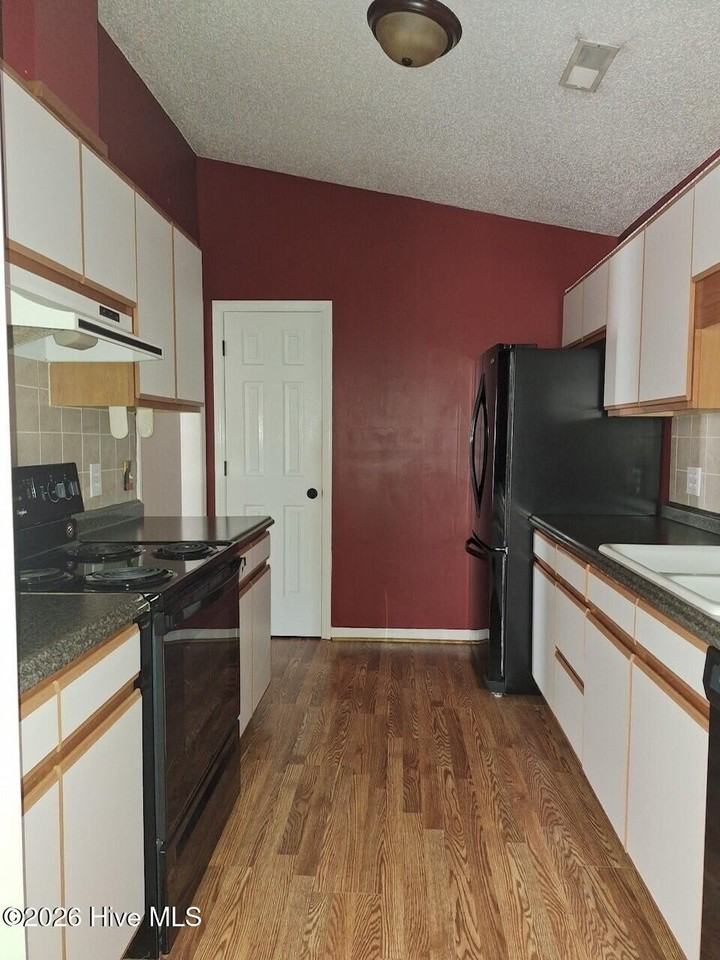 143 Pine Branches Close - Photo 6 of 11