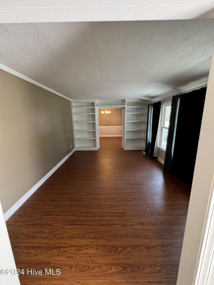 110 Hardee St - Photo 3 of 18