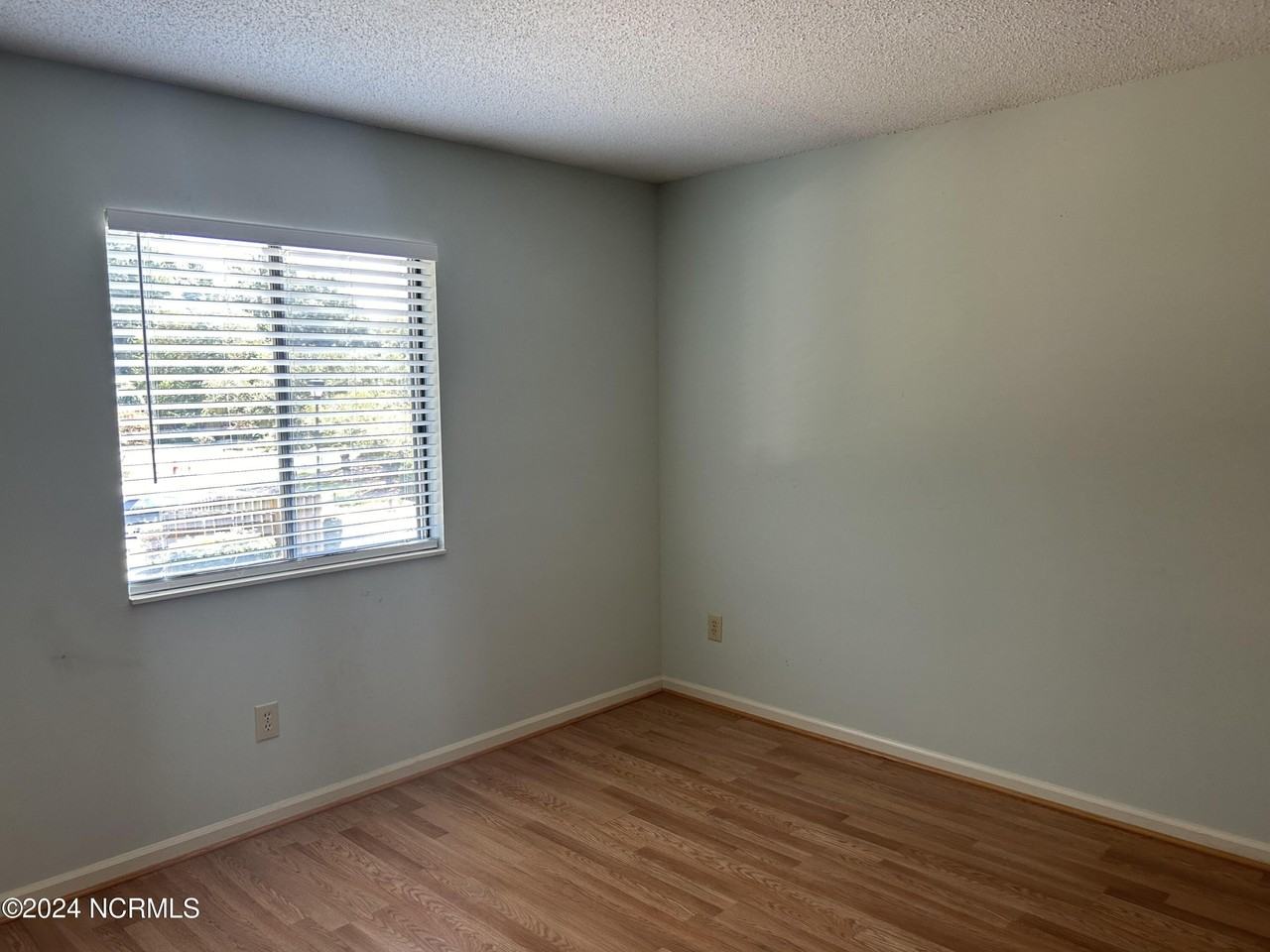 3625 Saint Johns Ct Unit 25b - Photo 4 of 17