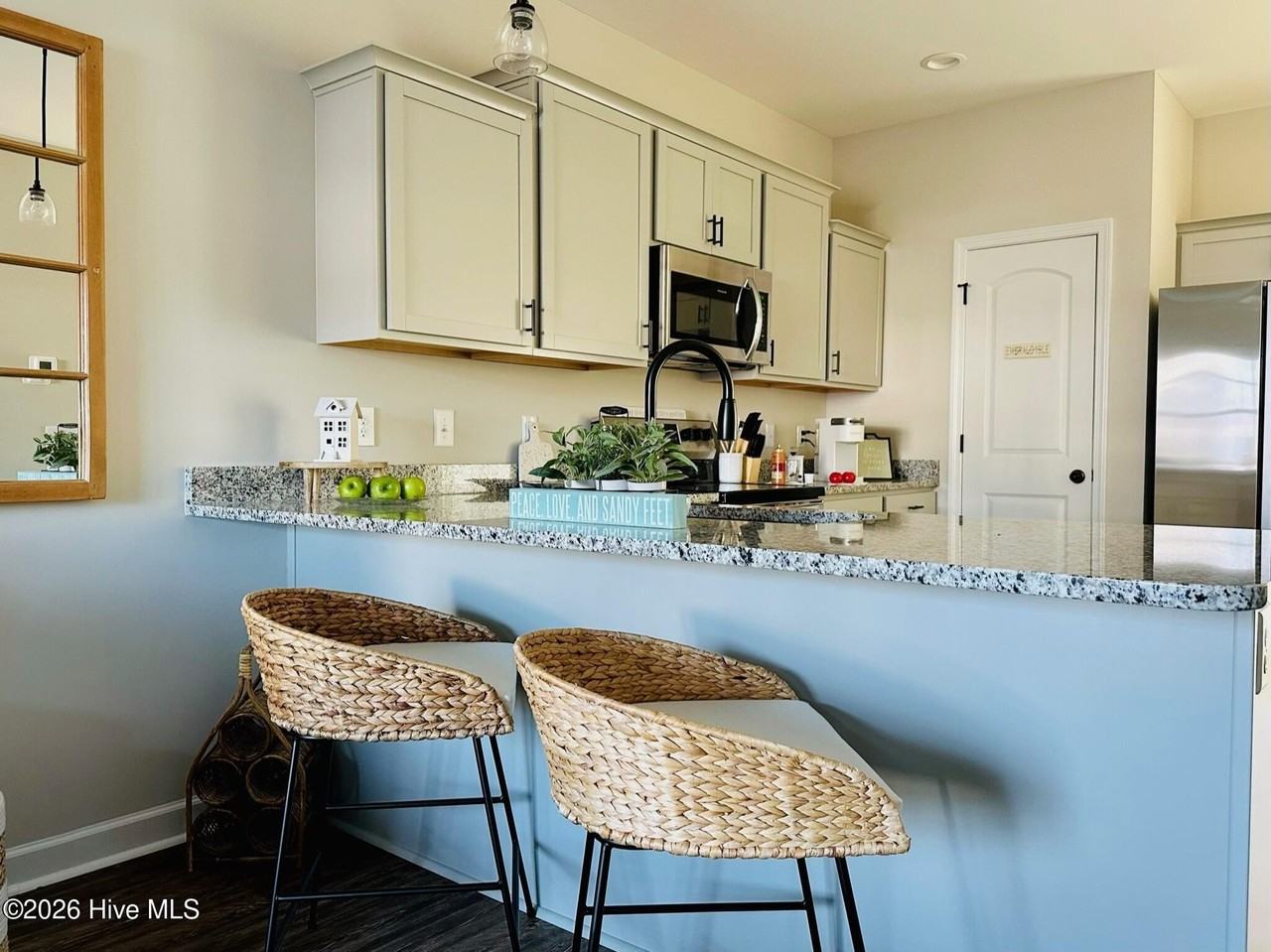 8 Catalina Cir - Photo 3 of 21