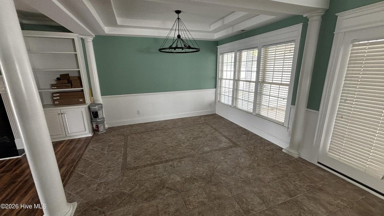 3948 Ashcroft Dr - Photo 5 of 28