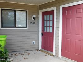 featured image of 1507 College Way