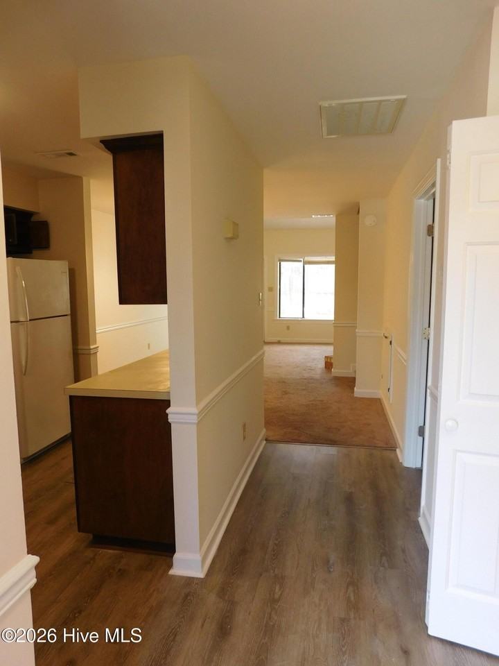 1507 College Way - Photo 2 of 21