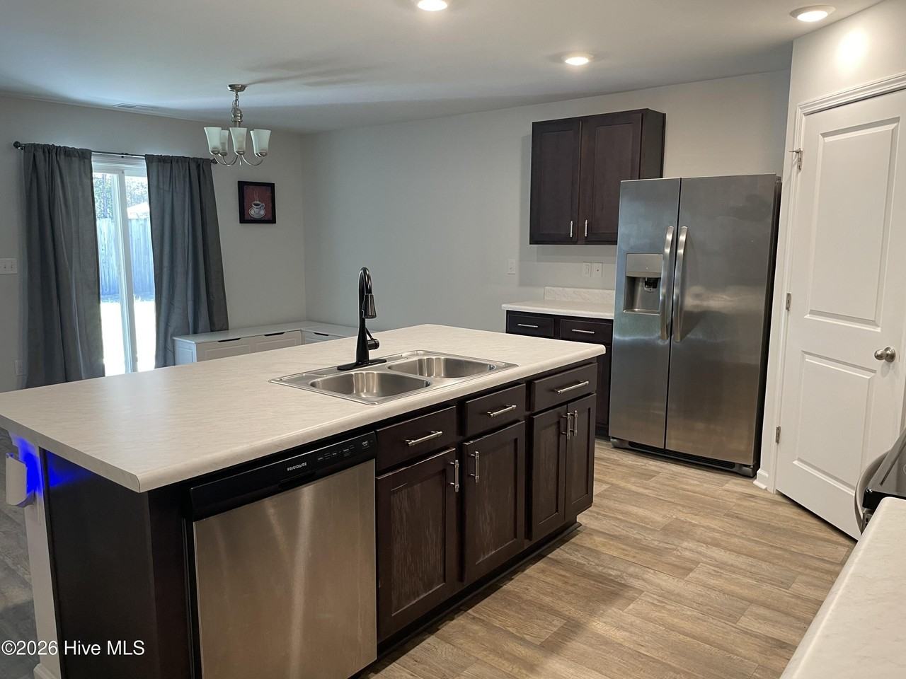 364 Ellis Rd Se - Photo 4 of 40