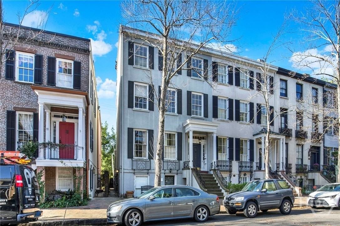 9 E Gordon St Apt 3 - Photo 5 of 45