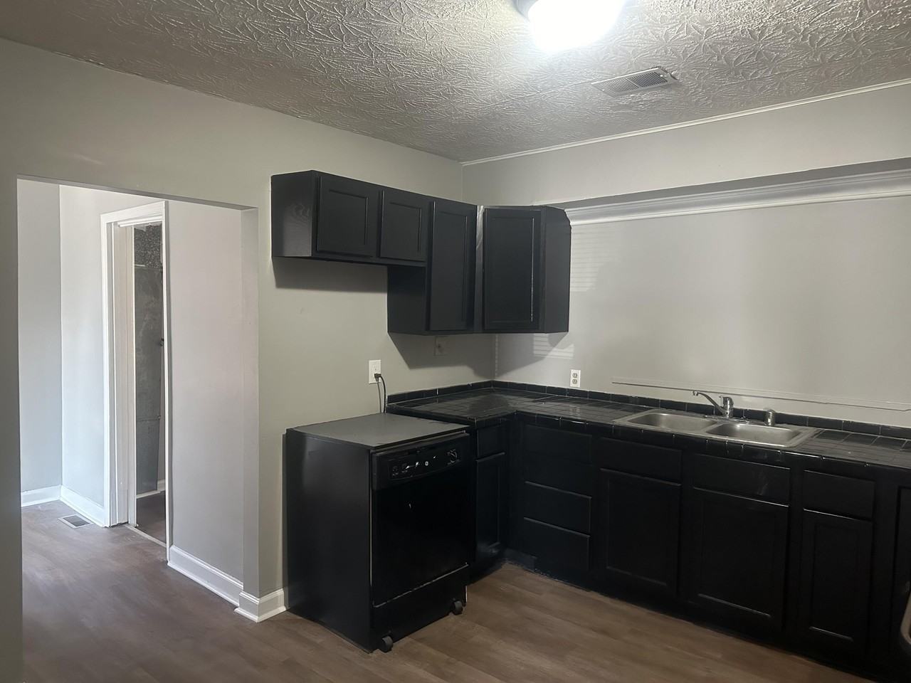 1105 Sparks Rd - Photo 3 of 13