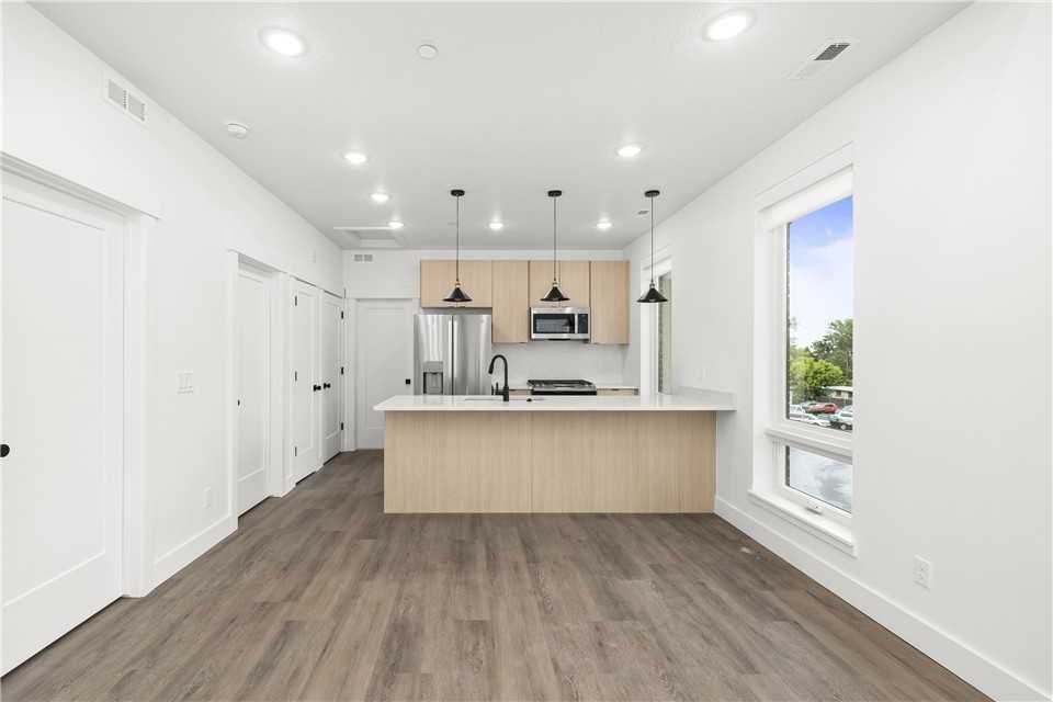 51 Nw - Photo 3 of 13