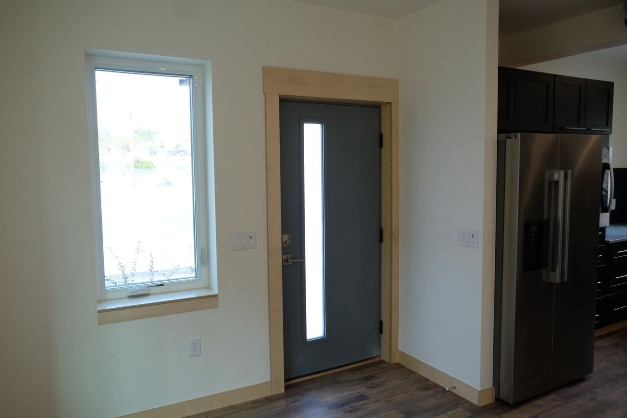 1029 W Pierpont Ave - Photo 3 of 14