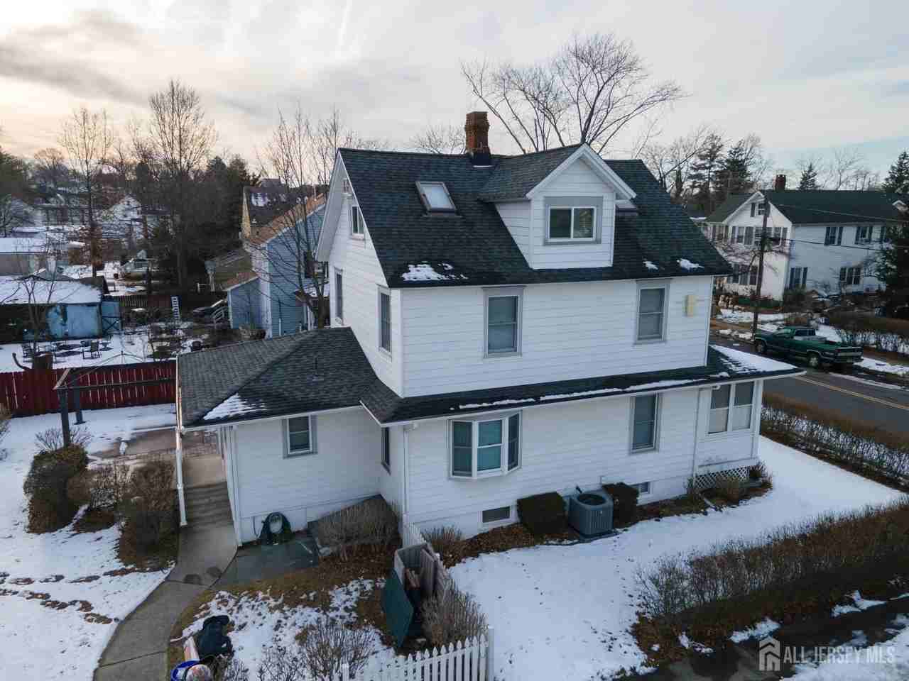 15 Sedgwick St - Photo 2 of 30