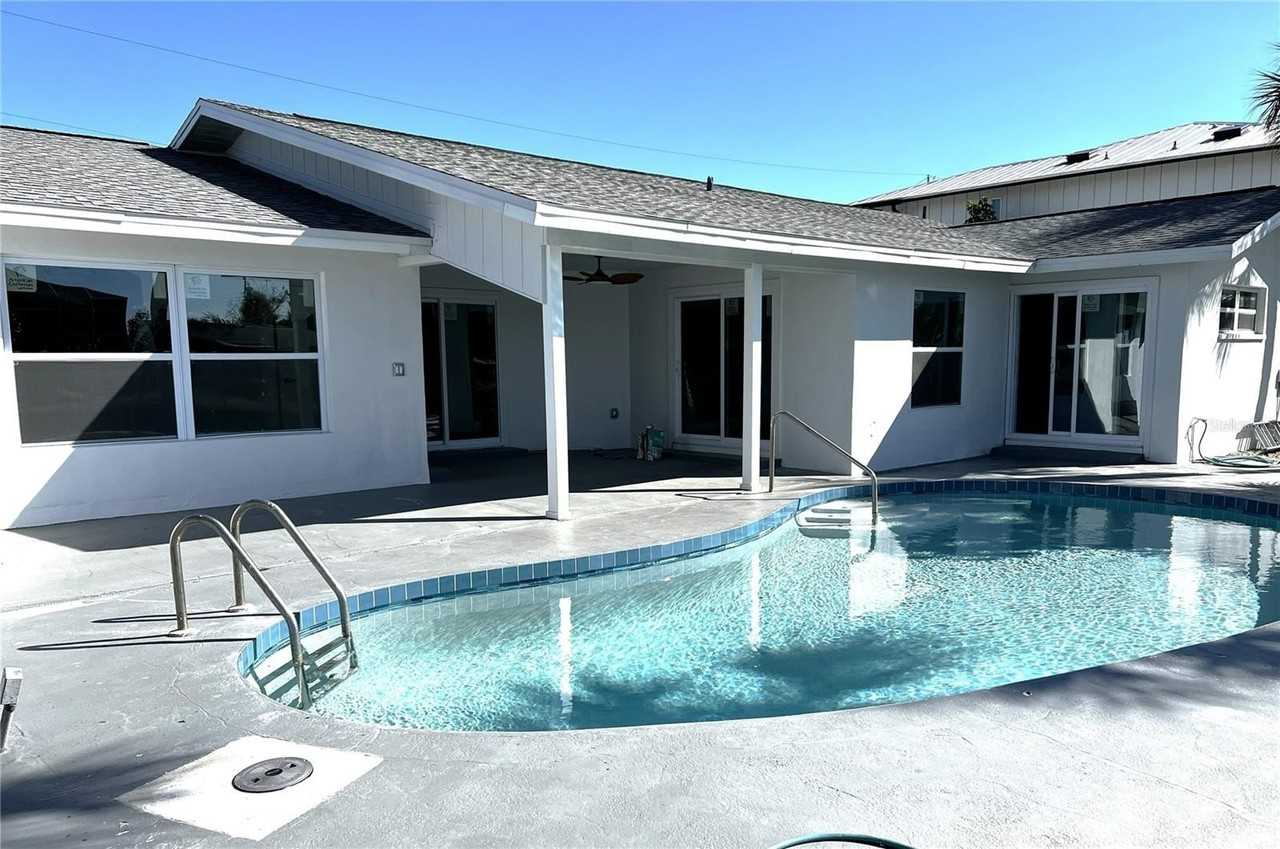 403 28th St - Photo 2 of 27