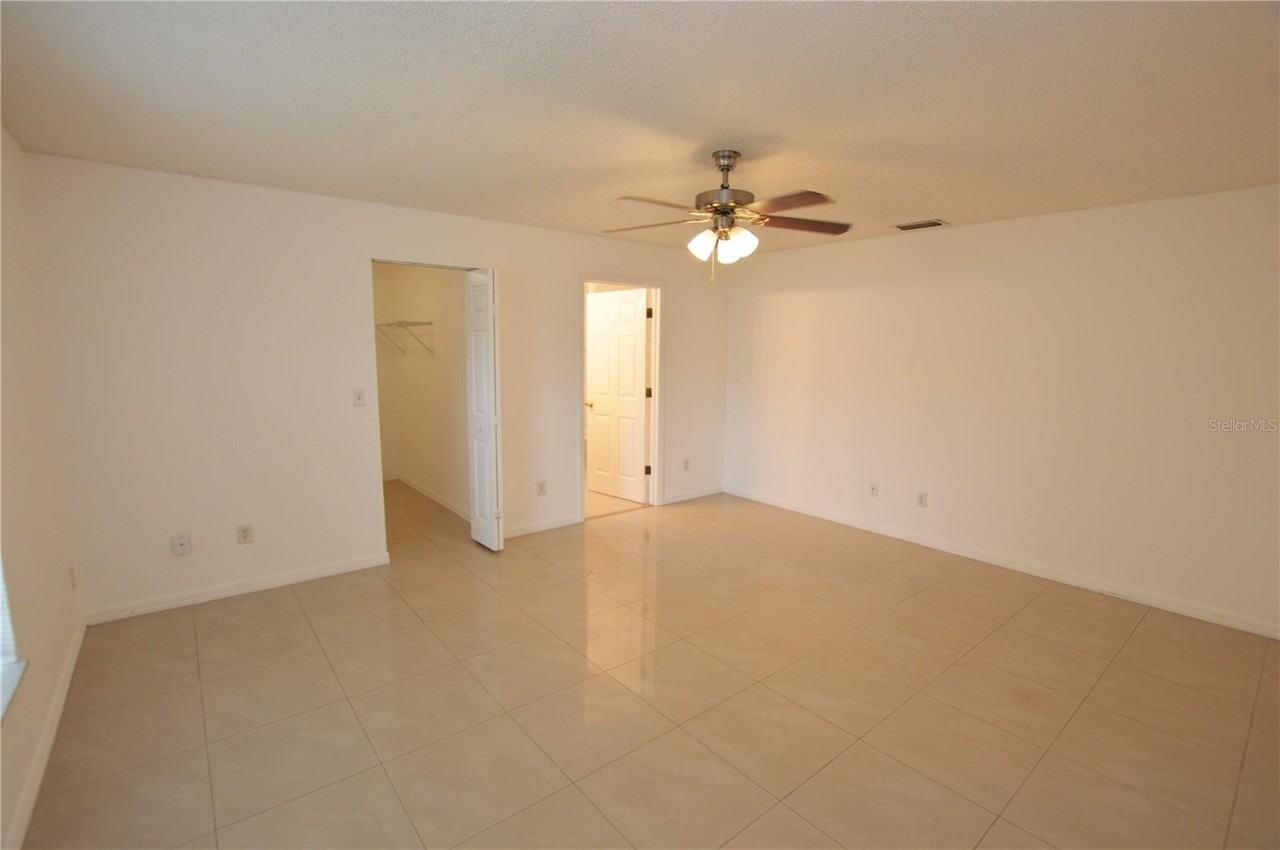 18 Pittwick Ln - Photo 5 of 25