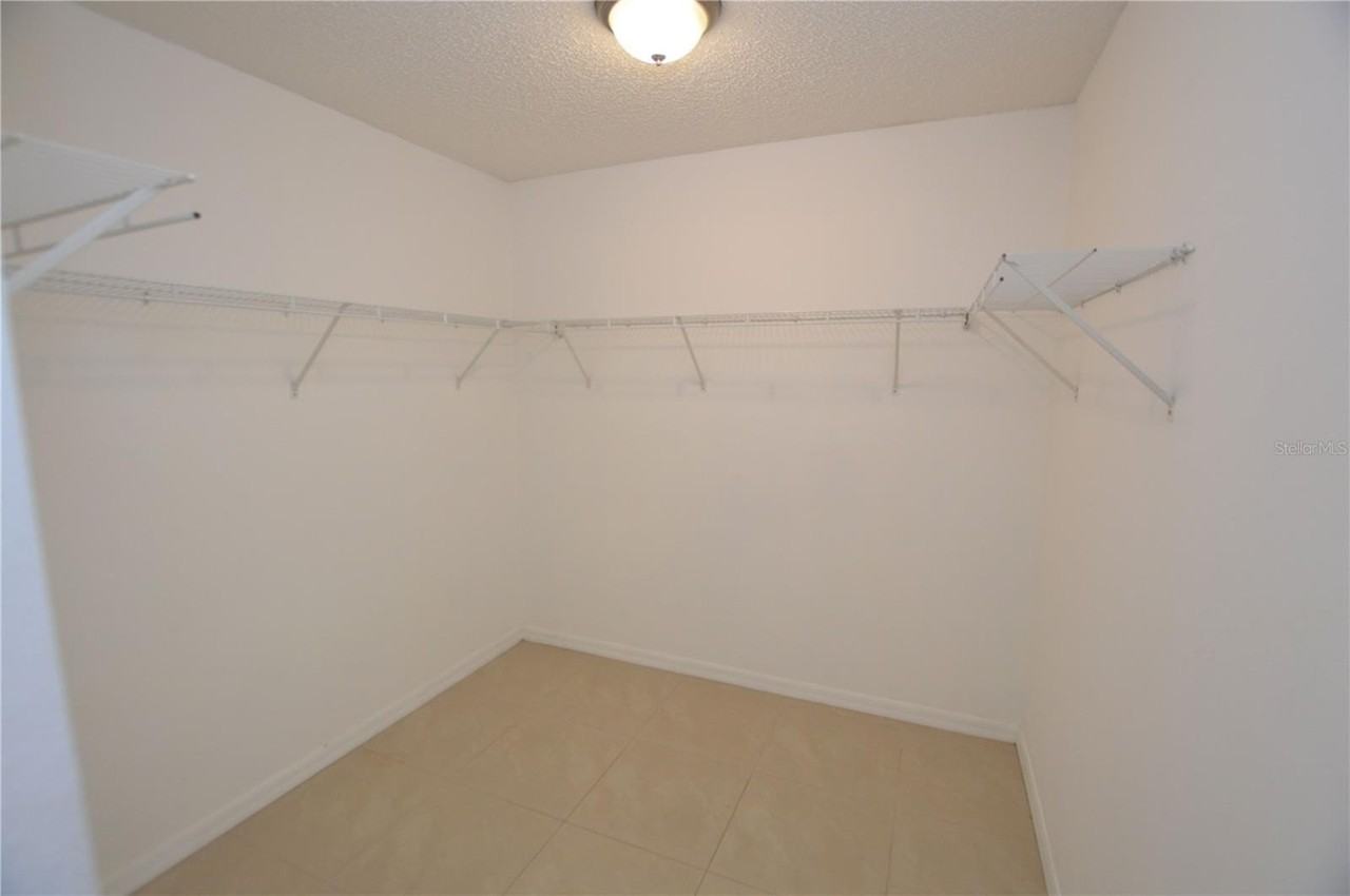 18 Pittwick Ln - Photo 6 of 25