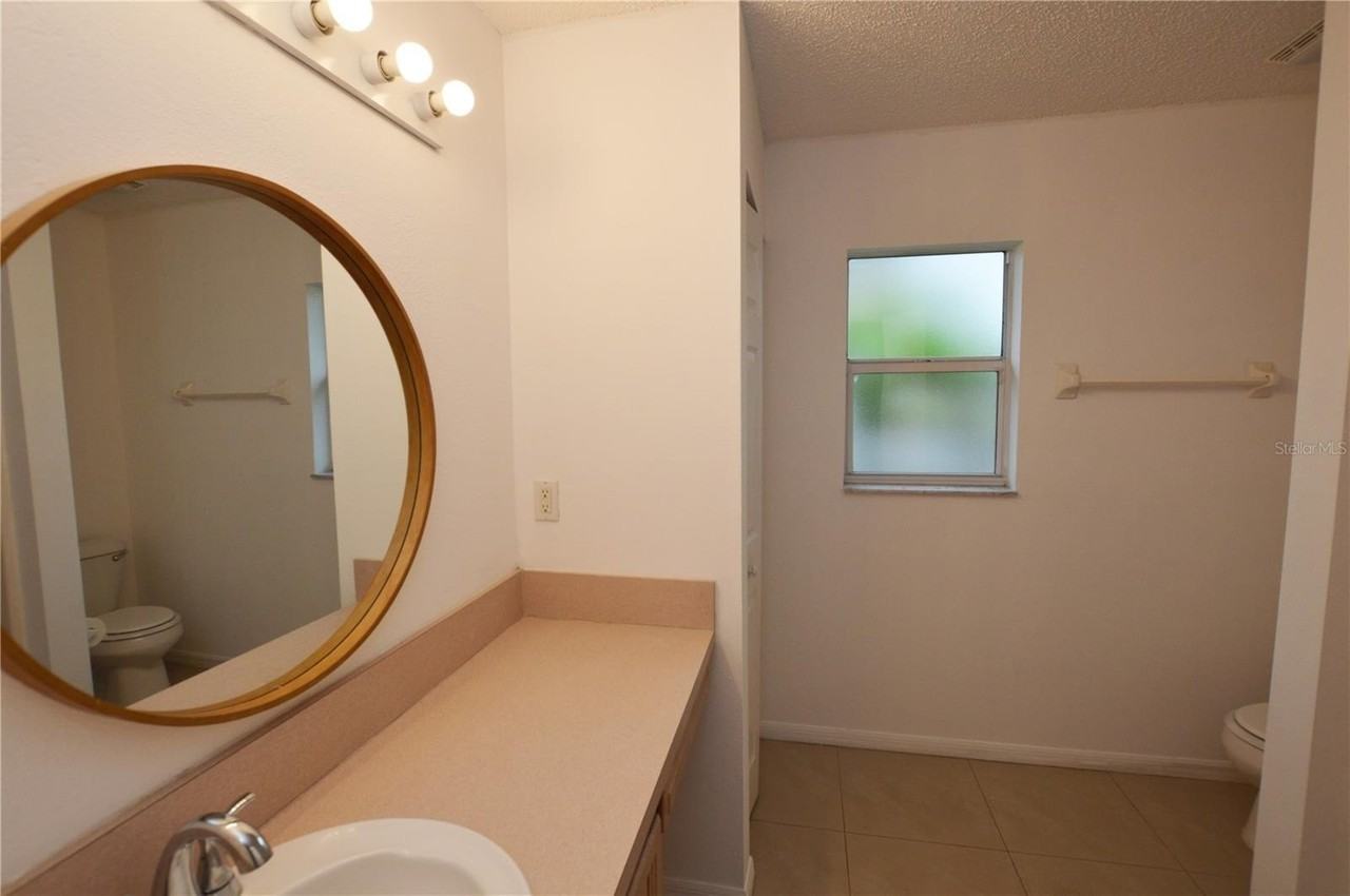 18 Pittwick Ln - Photo 7 of 25