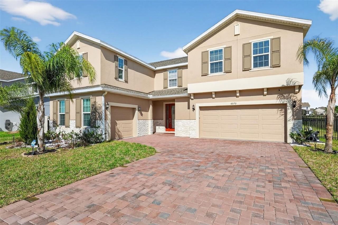 6070 Sierra Crown St - Photo 2 of 50