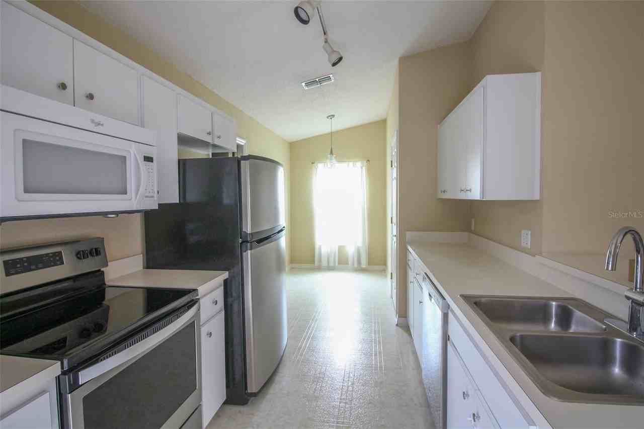 1367 Laurel Glen Dr - Photo 5 of 14