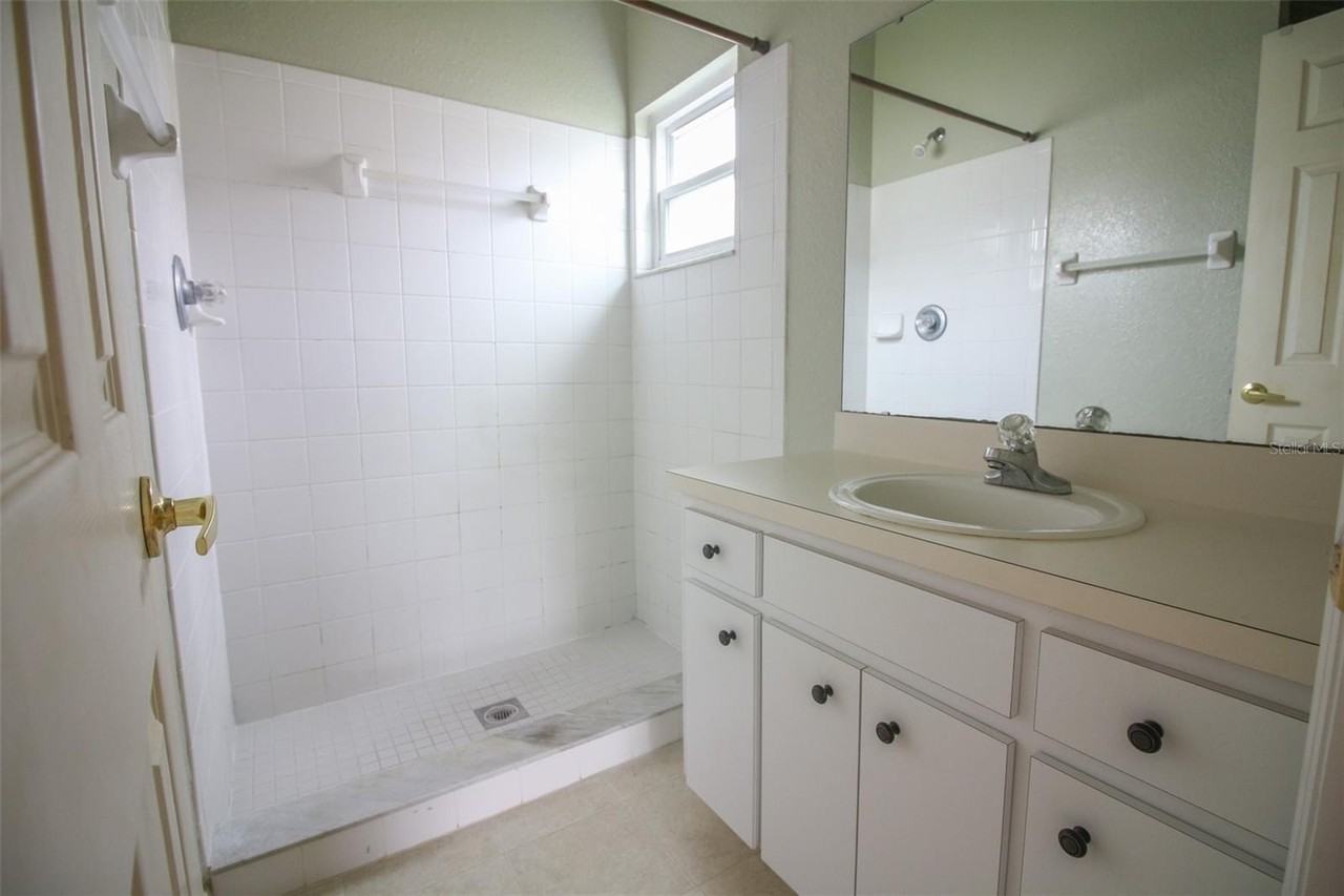 1367 Laurel Glen Dr - Photo 7 of 14