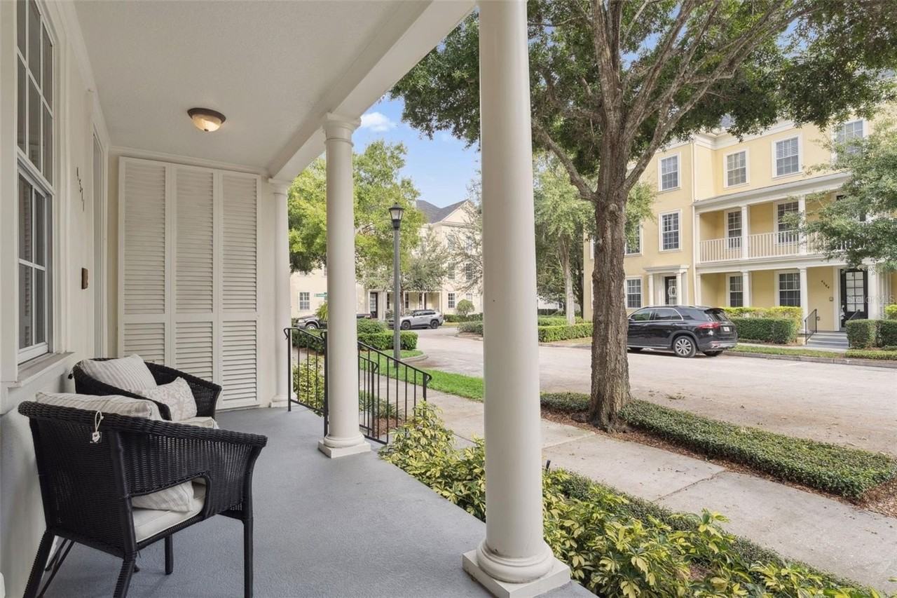 4571 Virginia Dr - Photo 4 of 37