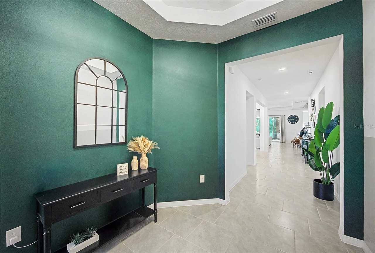 1507 Southfork Dr - Photo 3 of 30