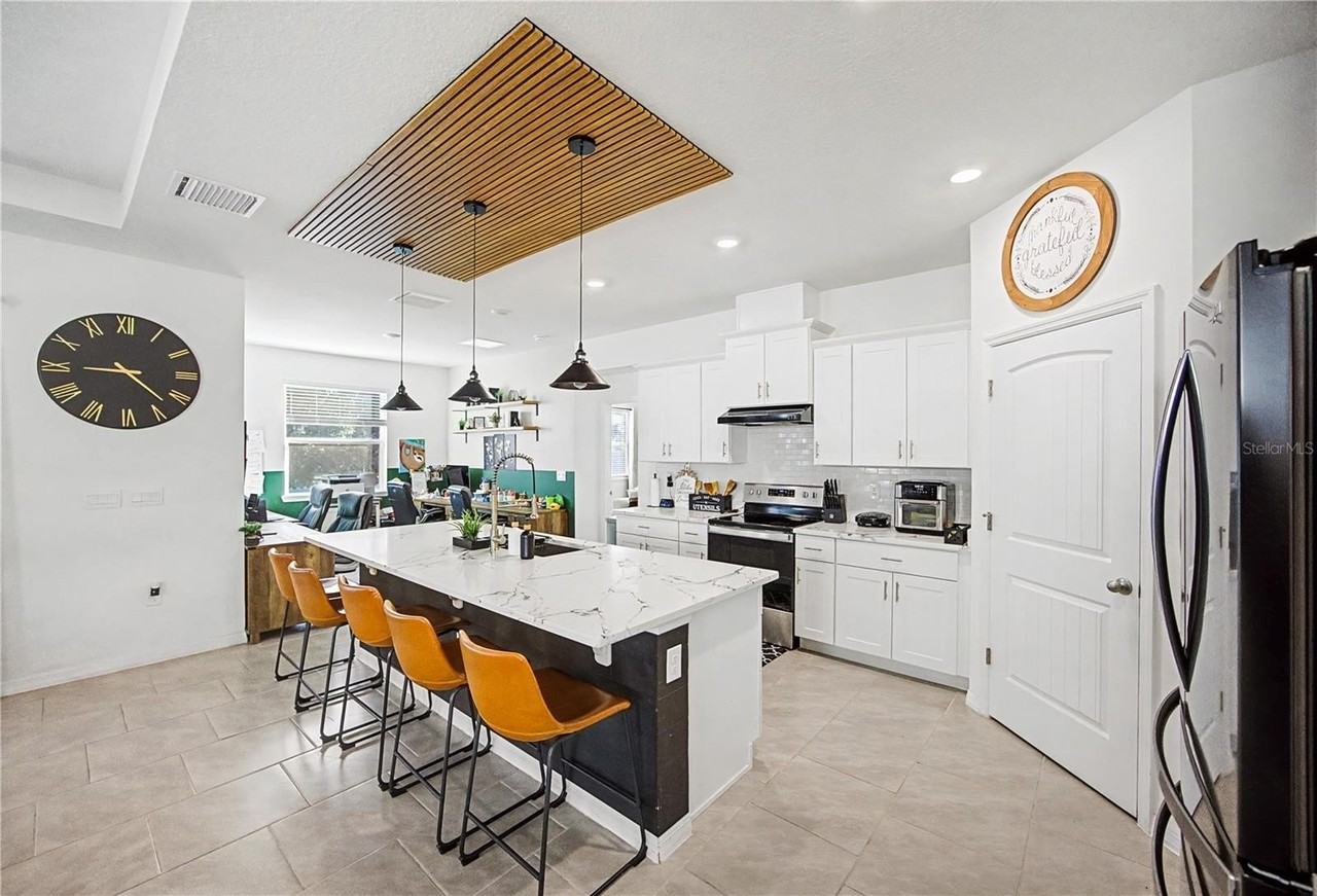 1507 Southfork Dr - Photo 4 of 30