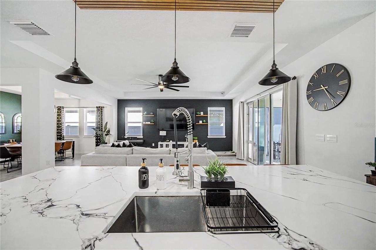 1507 Southfork Dr - Photo 6 of 30