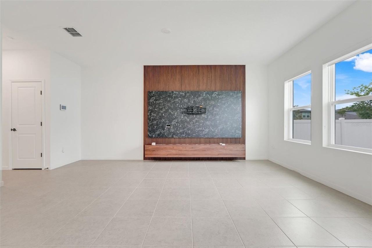 2083 Gold Dust Dr - Photo 4 of 29