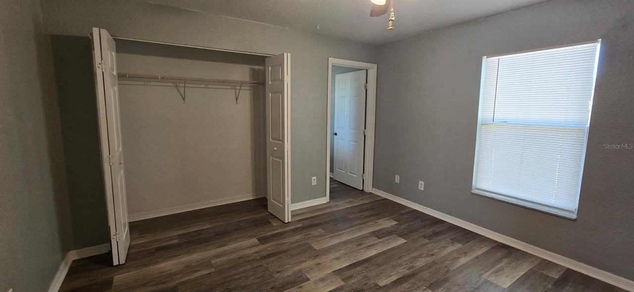 5496 Nw 57th Ave - Photo 6 of 13