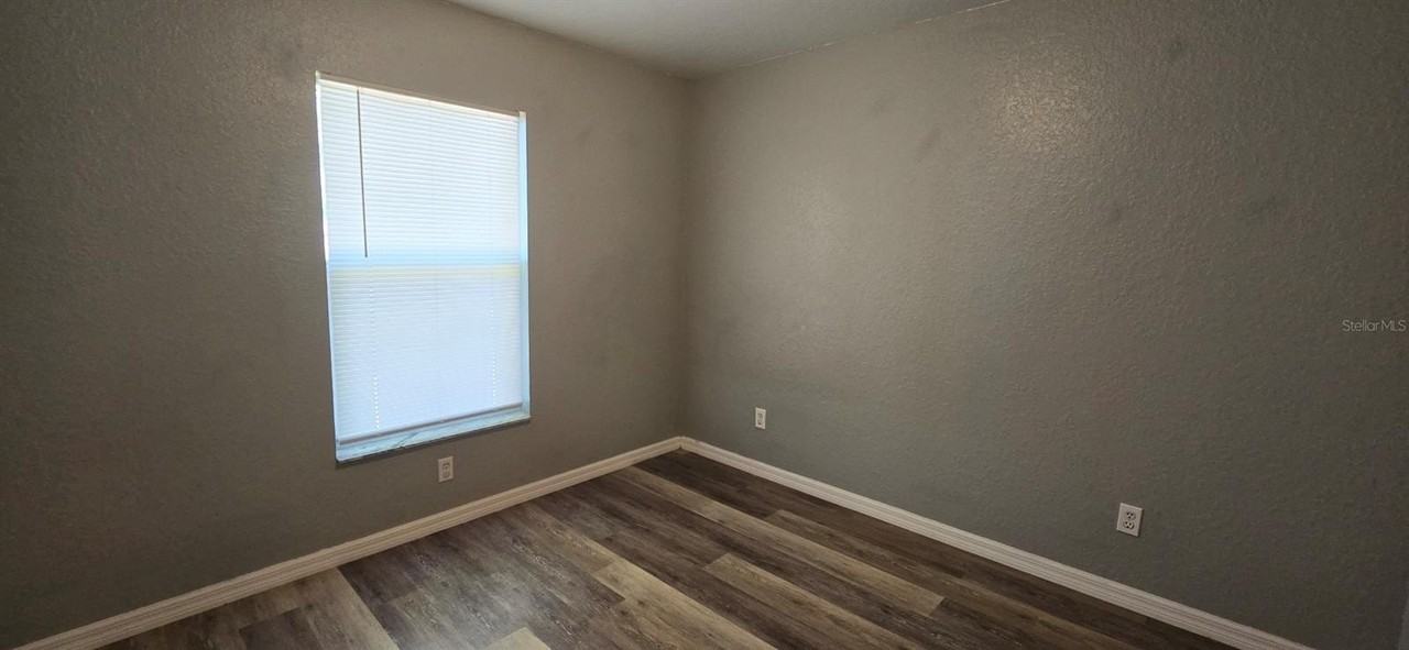 5496 Nw 57th Ave - Photo 7 of 13