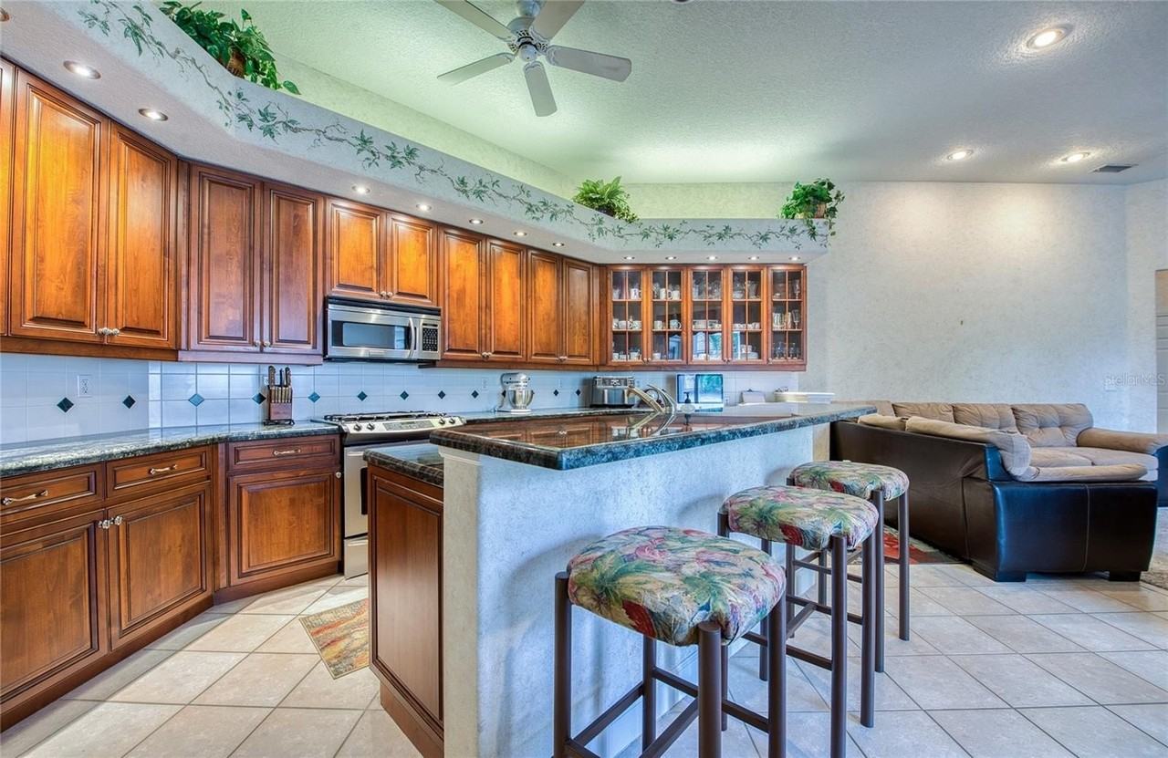 8736 54th Ave E - Photo 5 of 50