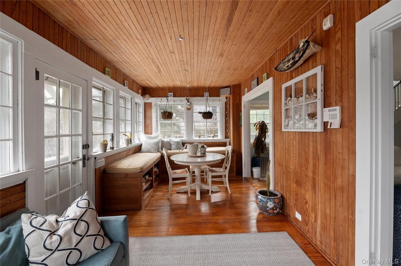696 Ocean Breeze - Photo 3 of 27